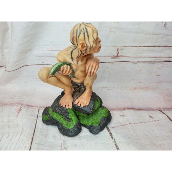 Harry Potter Sméagol The Two Tower Statue, Blu-ray And DVD Bundle - Picture 2 of 12